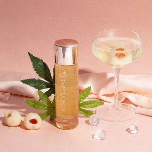 SENSUALNY OLEJEK DO MASAŻU - HighOnLove Massage Oil Lychee Martini