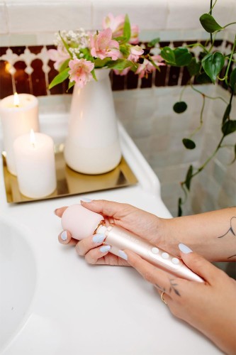 LE WAND PETITE ROSE GOLD (12).jpg