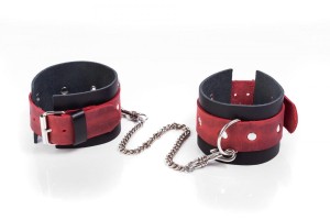 SKÓRZANE KAJDANKI EROTYCZNE - WHIPS Cuffs Crazy Horse Red, Big